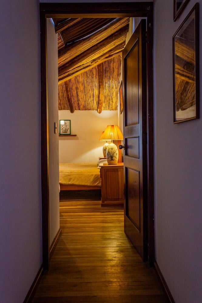 2 Bedrooms, Family Suite, Twin Beds, 2 Bathrooms, Sofa