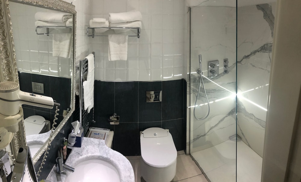 Hotel Villa Savoia 15/16