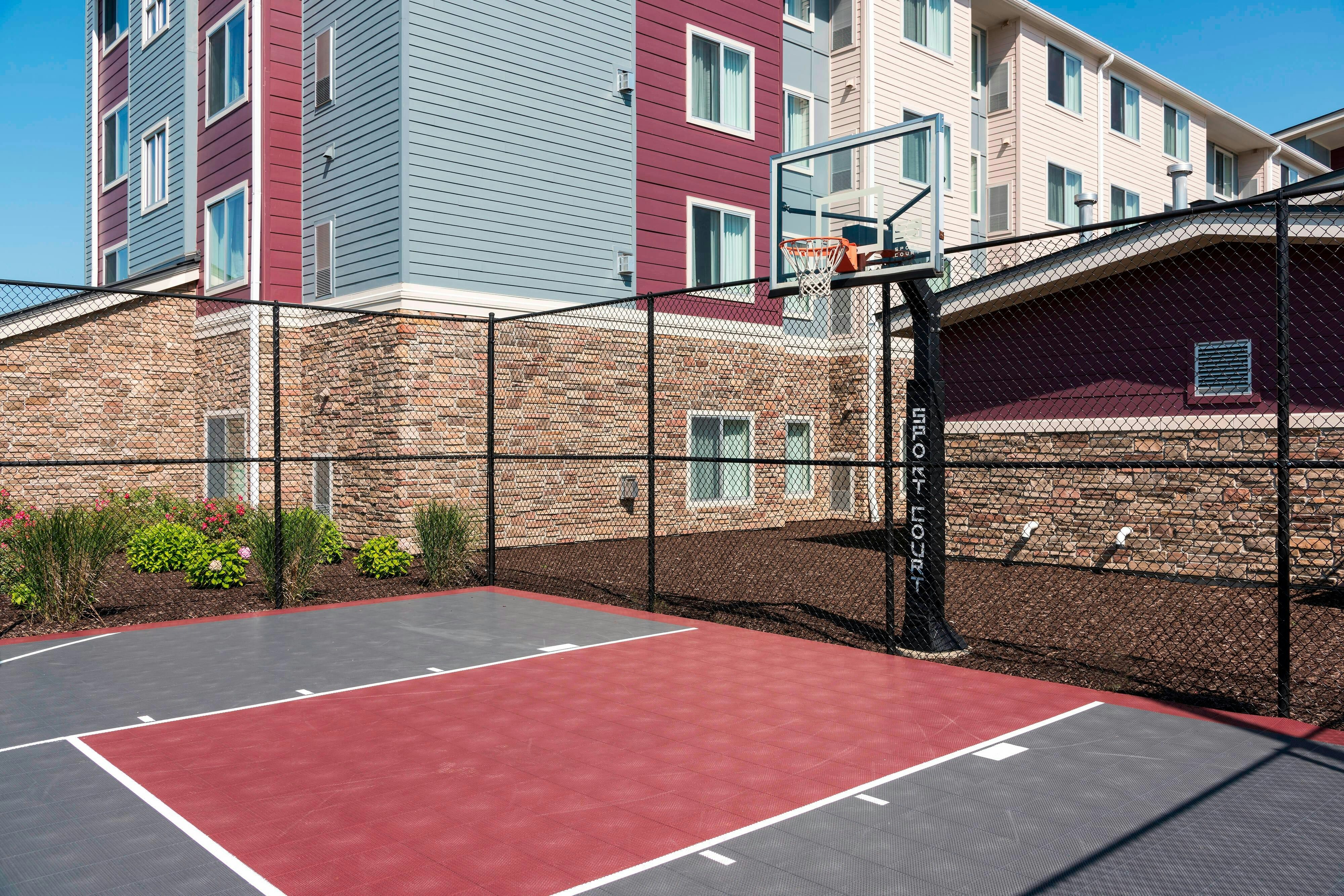 Residence Inn By Marriott Grand Rapids Airport 17/37