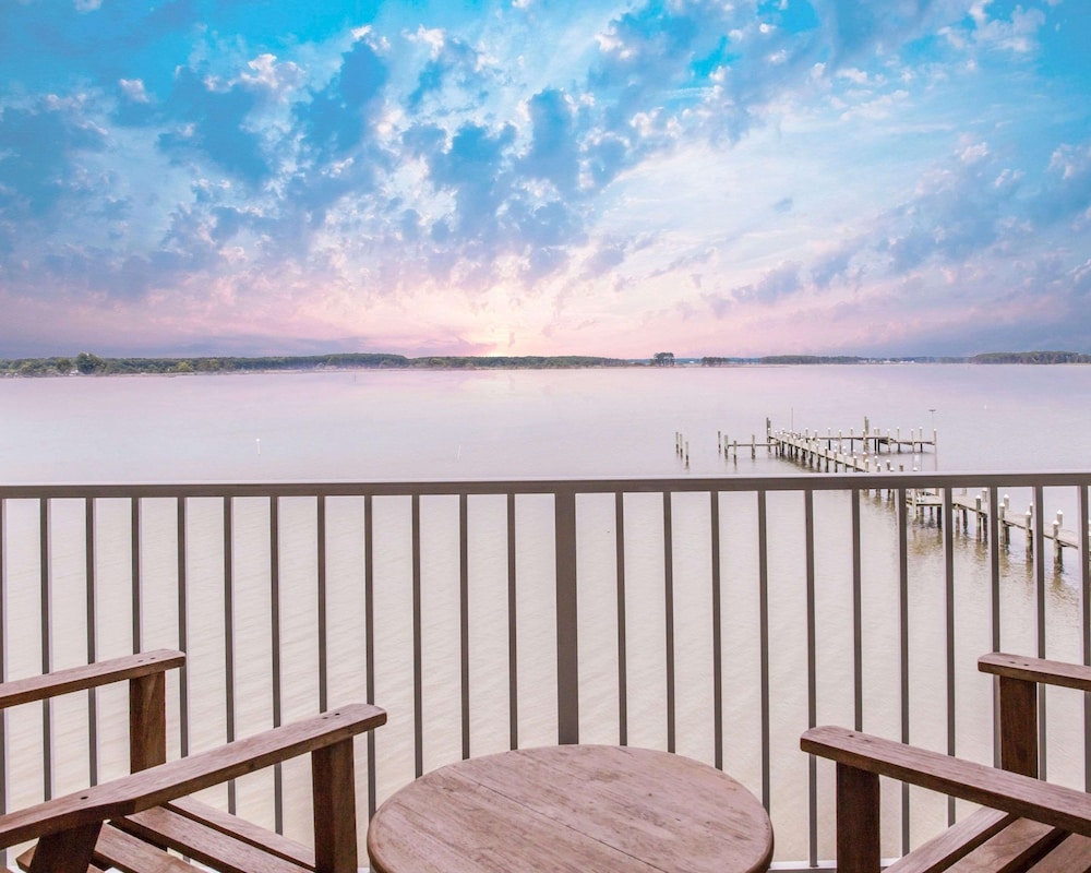 Island Inn and Suites, Ascend Hotel Collection 26/35