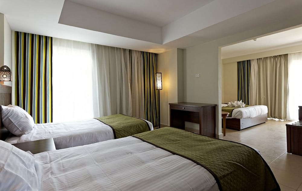 Royal Star Beach Resort 23/50