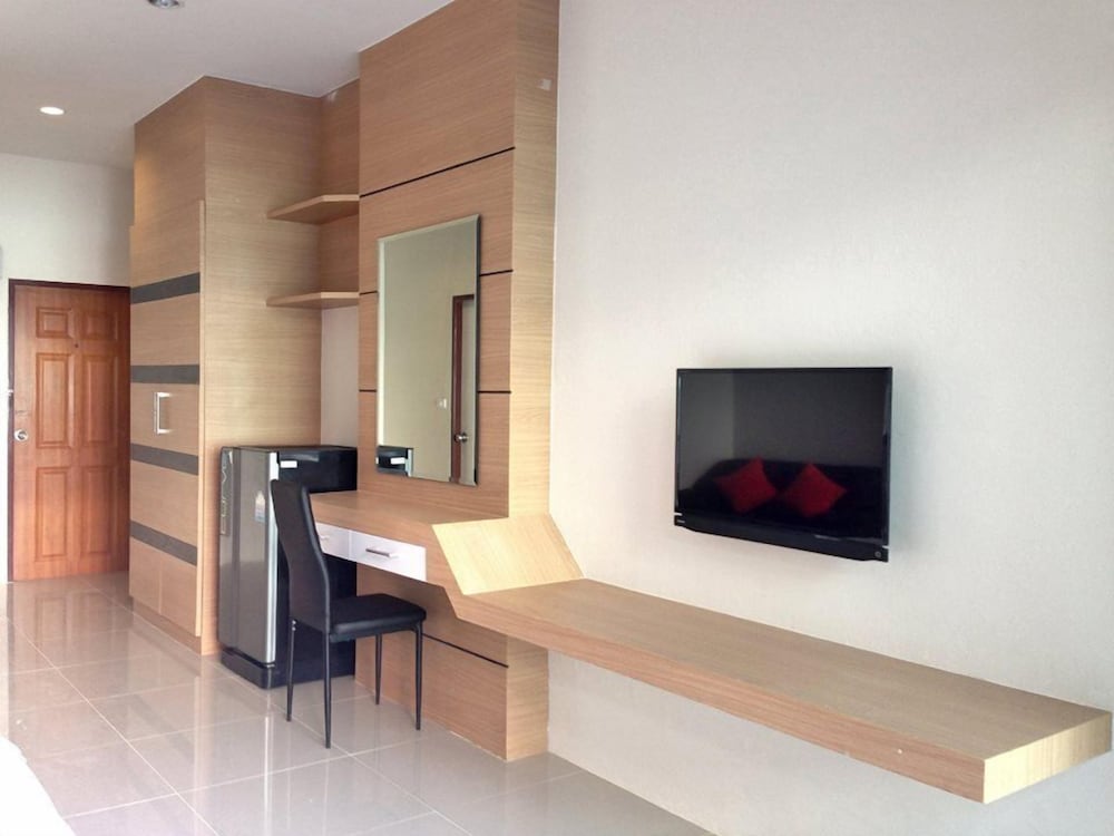 Chitra Suite 38/46