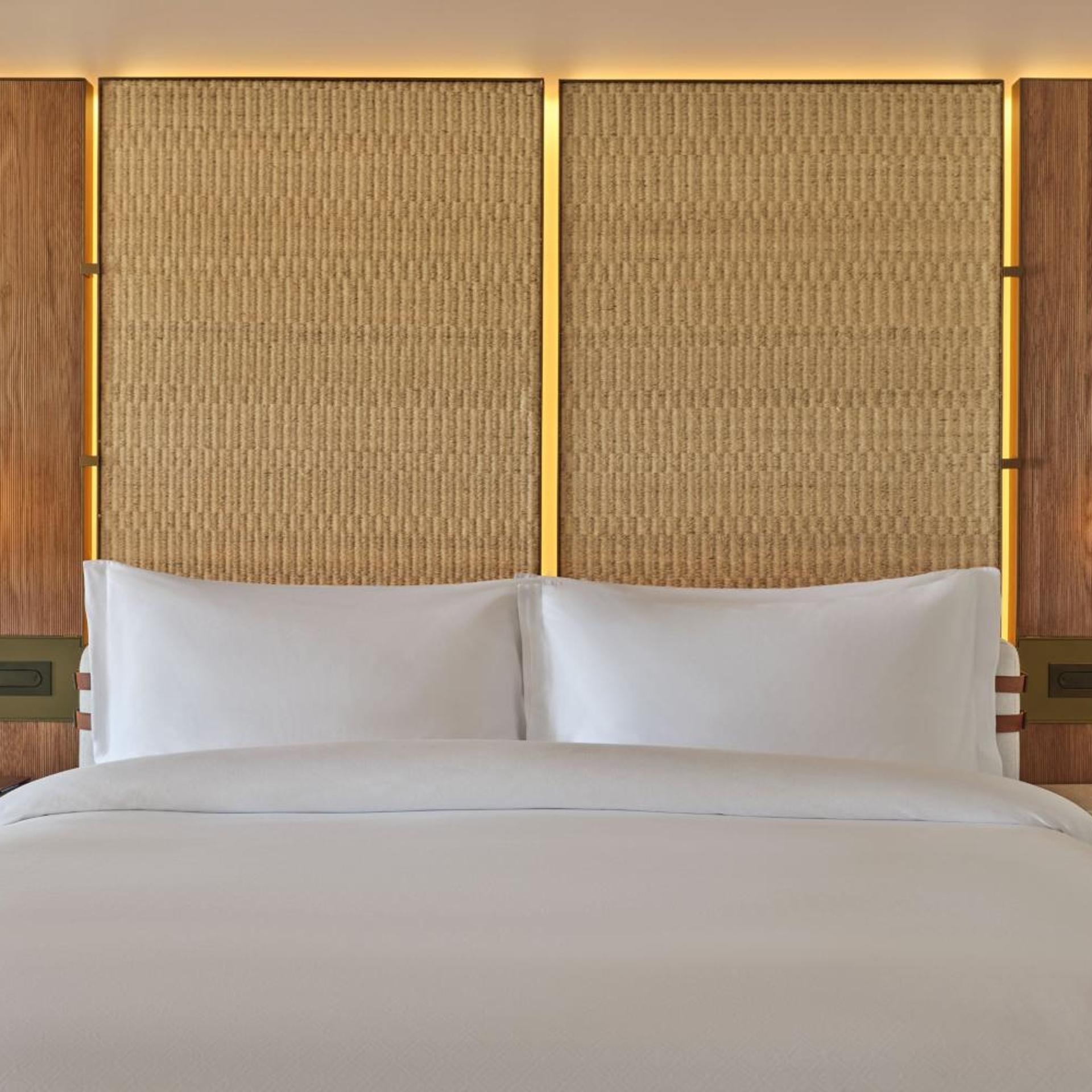 غرفة ديلوكس بسرير كينج بإطلالة على البحر، St Regis Punta Mita Resort 6/8