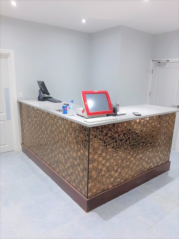Lobby at Green View Hotel Near Dartford, DARTFORD