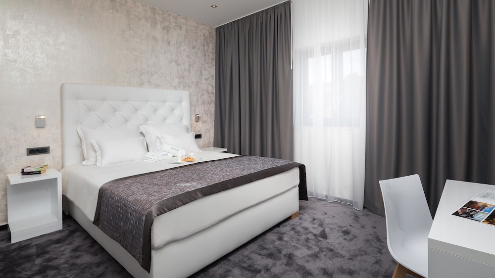 2 BEDROOMS, SUPERIOR, APARTMENT, SEA VIEW