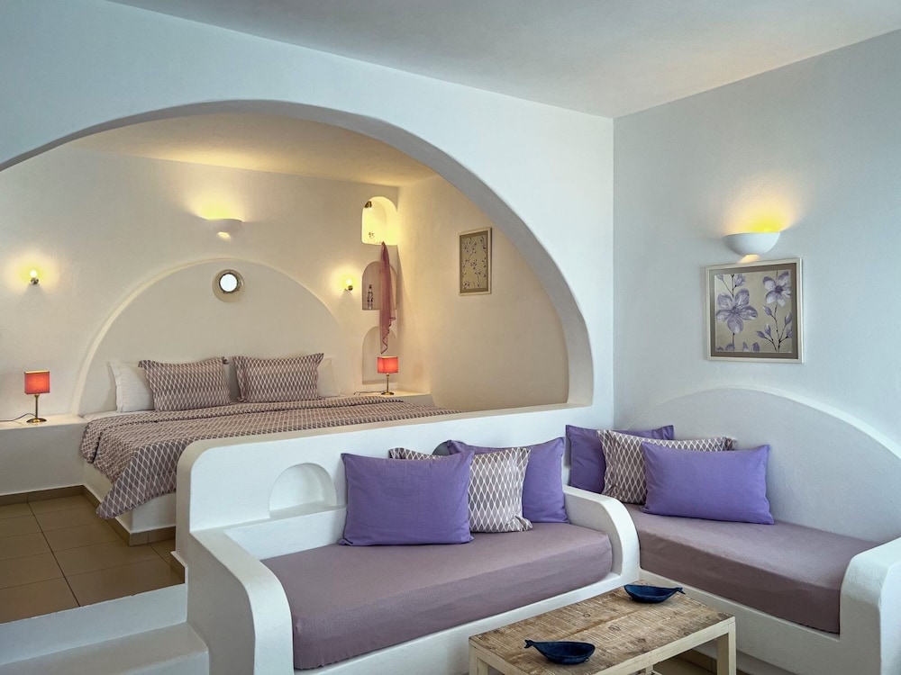 ASPALATHRAS WHITE HOTEL 26/50