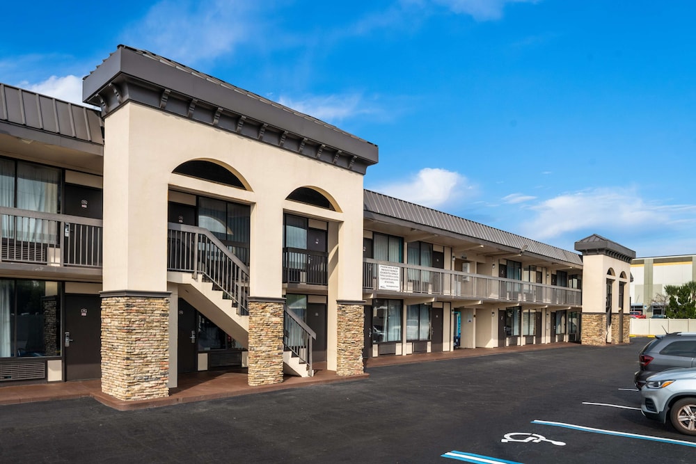 Americas Best Value Inn Orlando 81/93