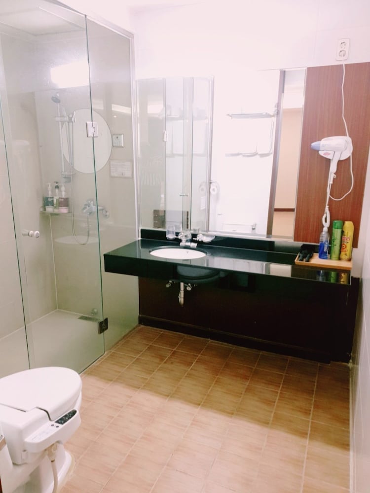 Hotel Airstay 37/37