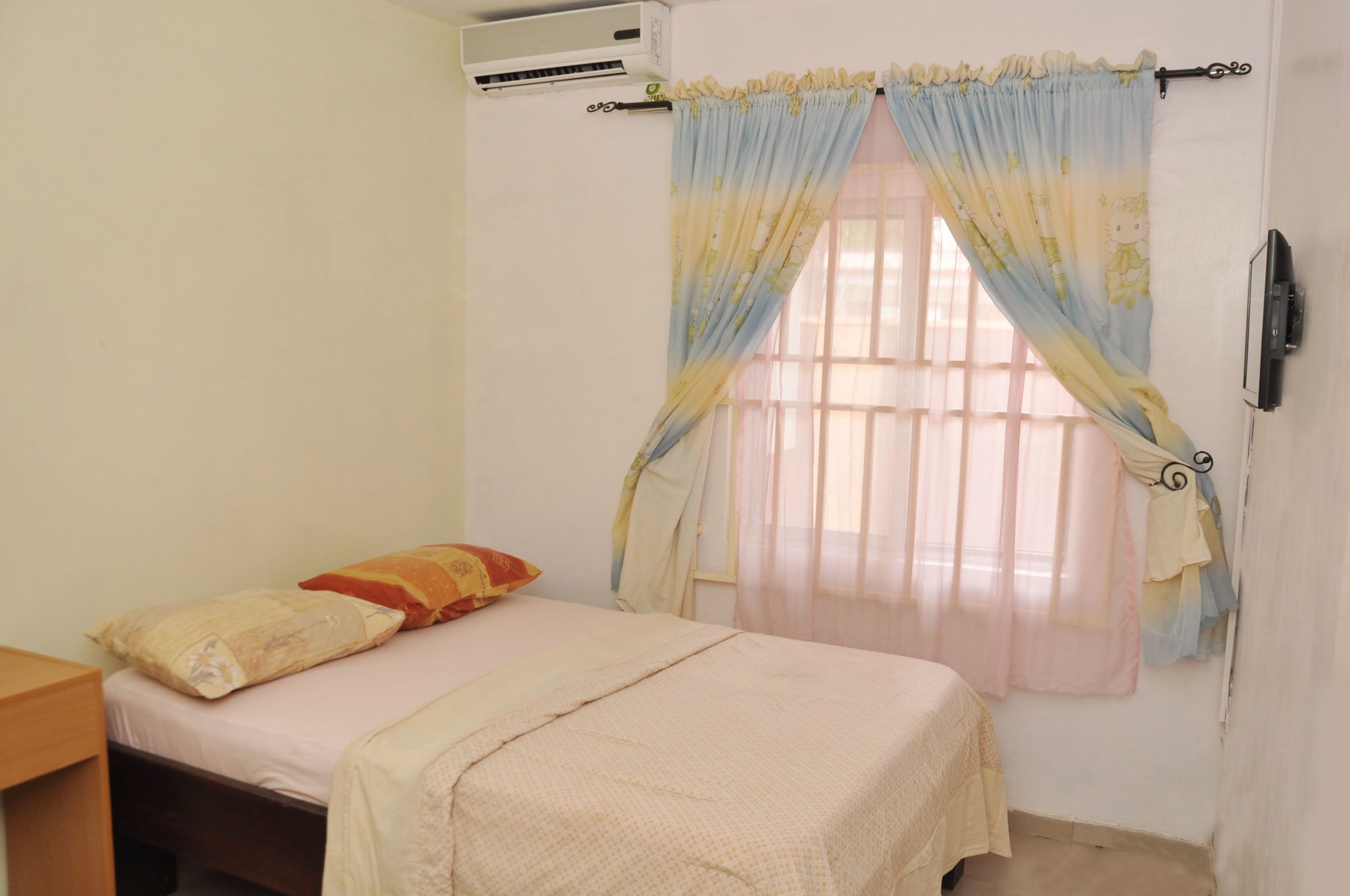 2 BEDROOMS, APARTMENT, COURTYARD VIEW