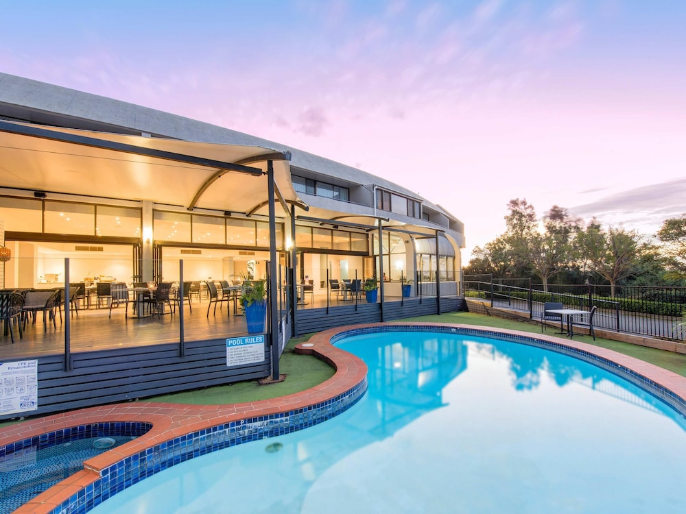 MERCURE CHARLESTOWN 6/50