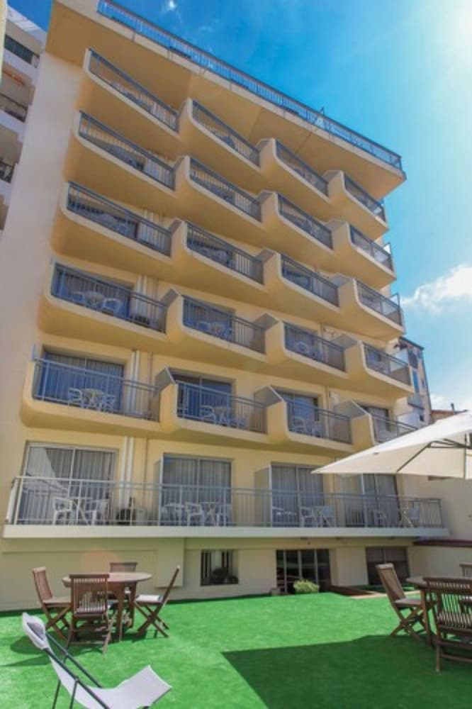 Abrial Hotel in CANNES