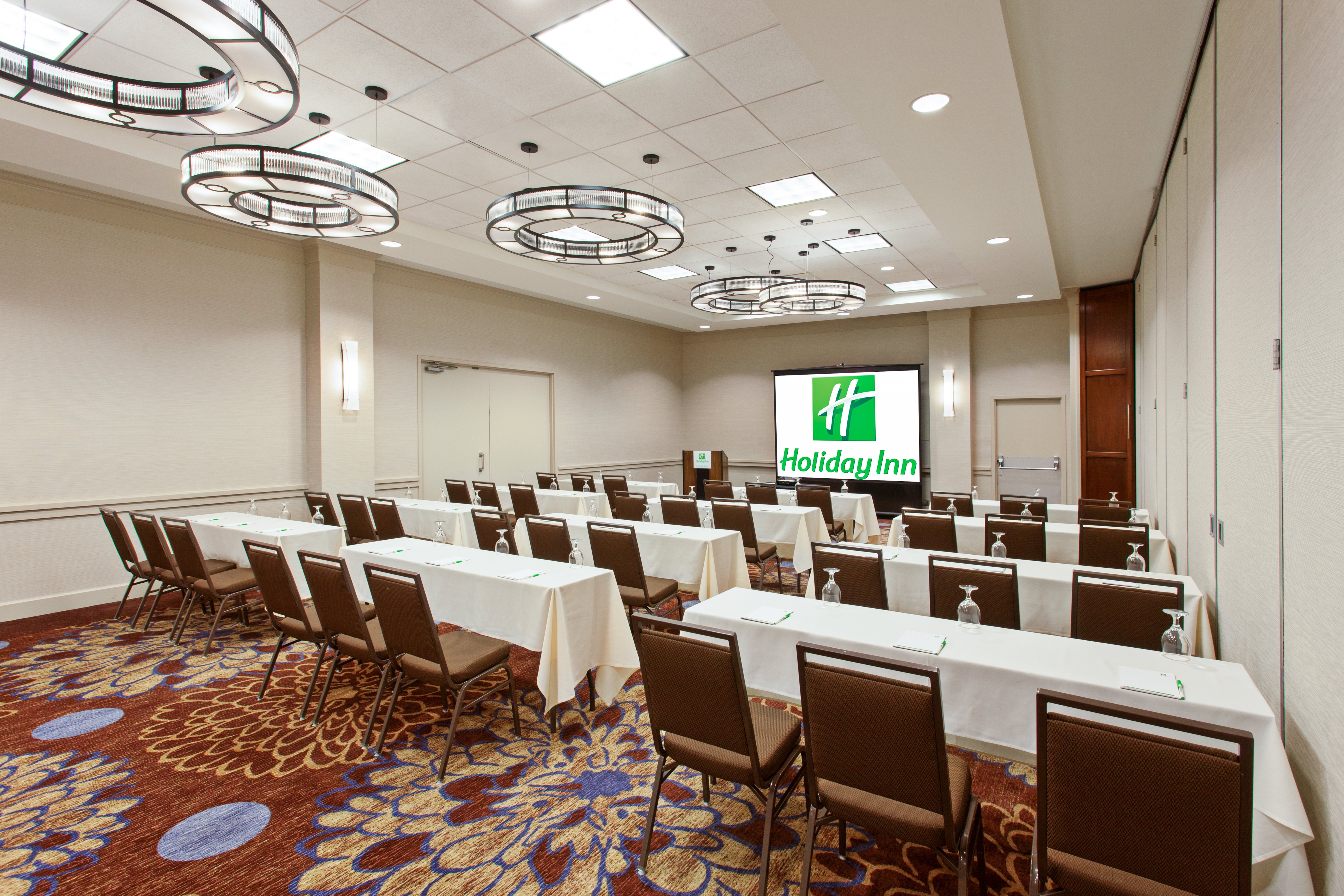 Holiday Inn Long Beach Airport 61/69