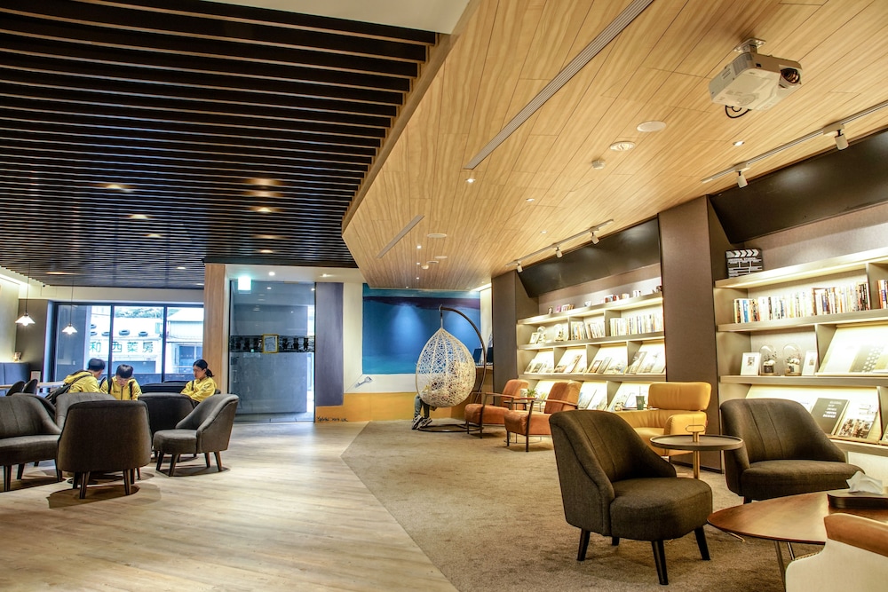Hub Hotel 51/57