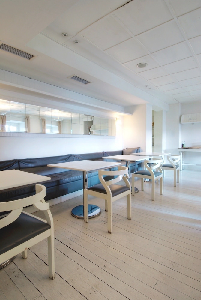 Kar-s Hotel 34/50