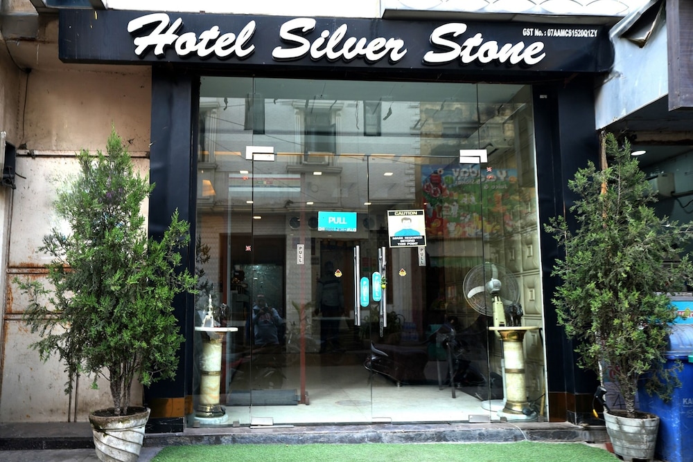 Hotel Silver Stone 6/56