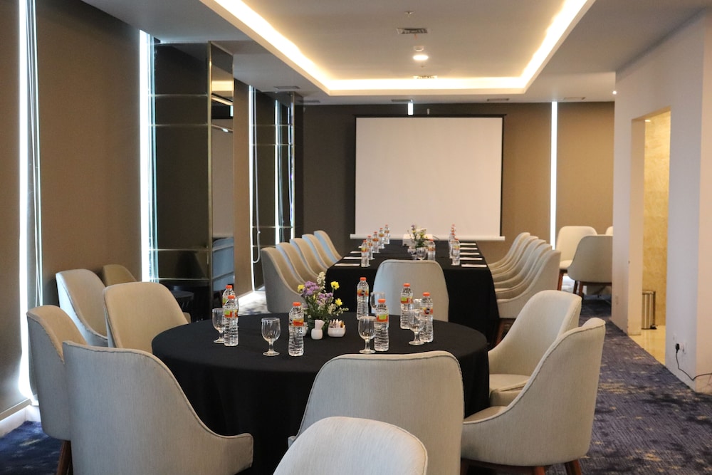 Bigland Hotel Bogor 40/50