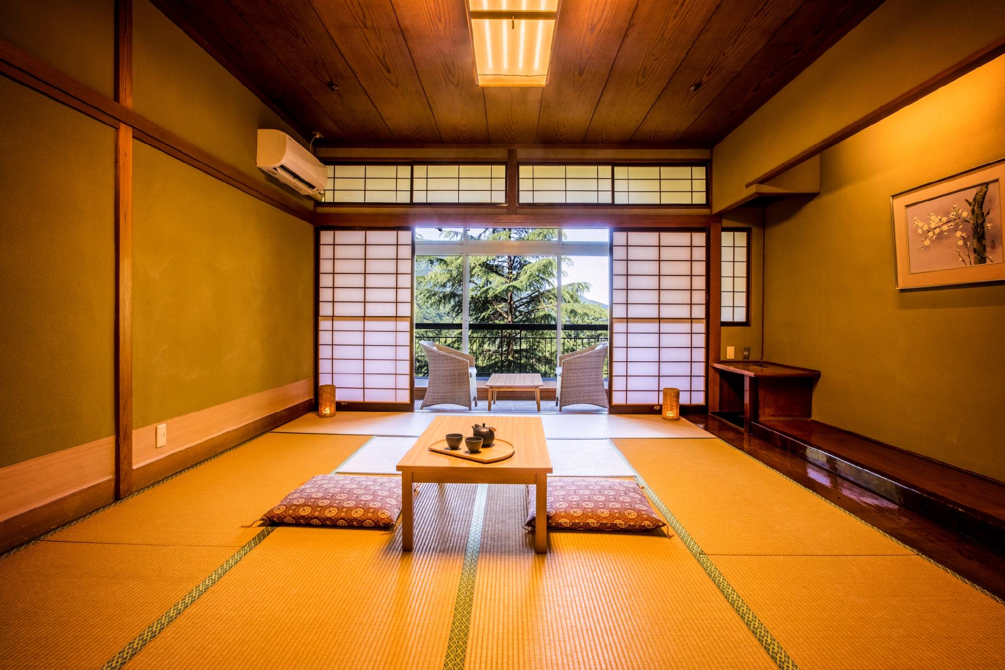 Japanese, Standard, 4 Futon Beds, Indoor Bath