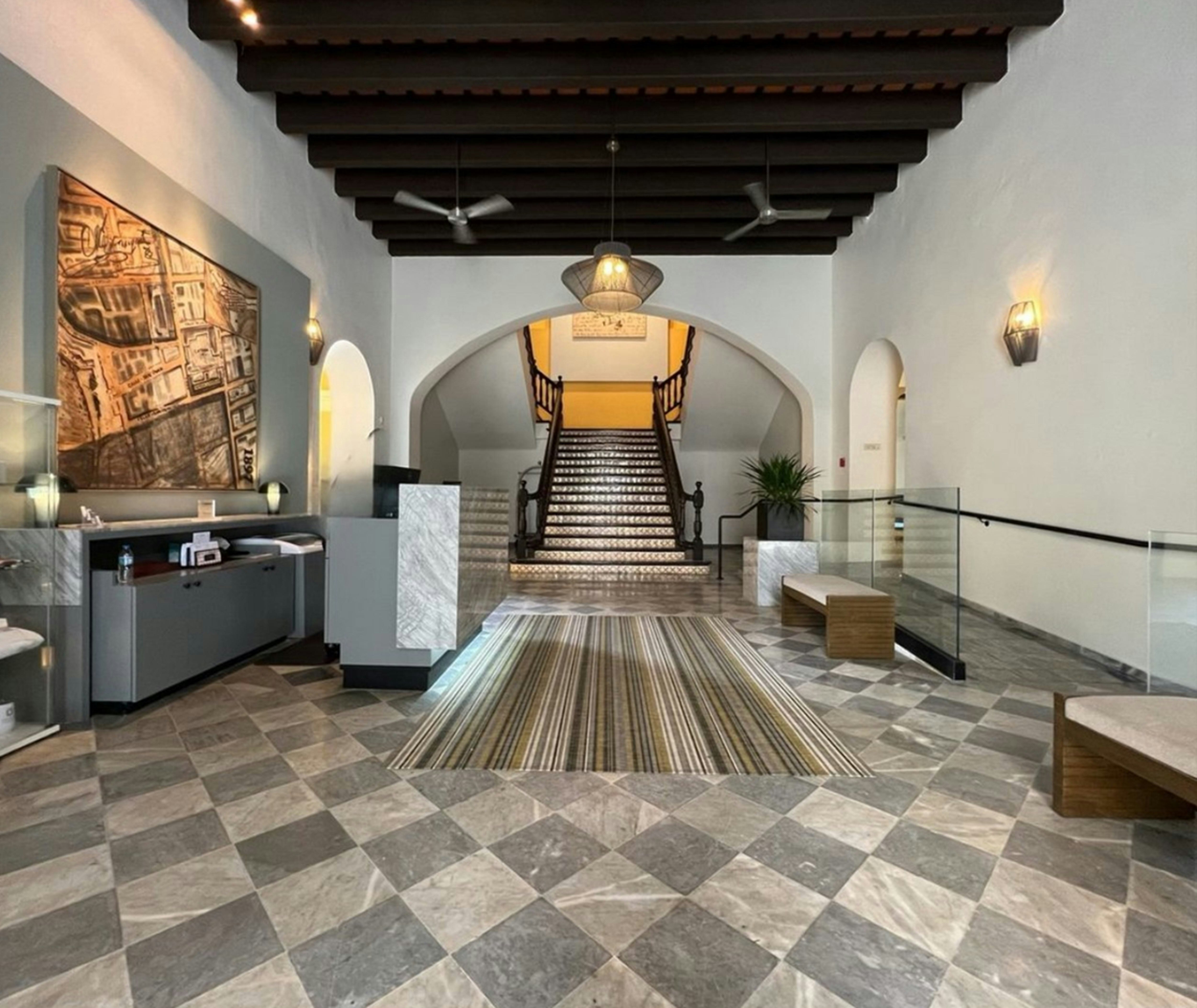 Palacio Provincial San Juan, Curio Collection by Hilton 9/45