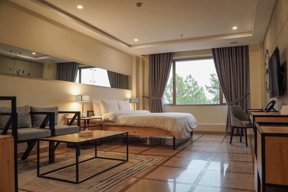 Roomy Signature Hotel 20/40