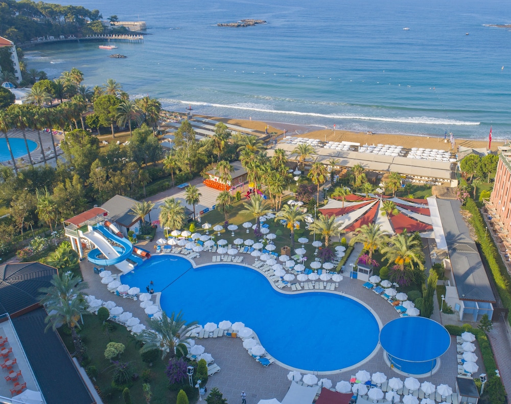 Annabella Diamond Hotel and Spa 31/36