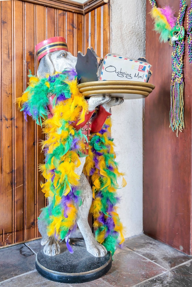 Historic Mardi Gras Inn 41/50