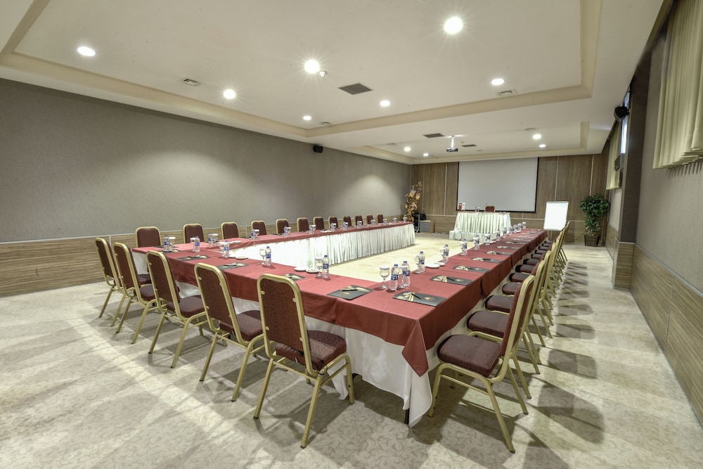 Anadolu Hotels Esenboga Thermal 43/50