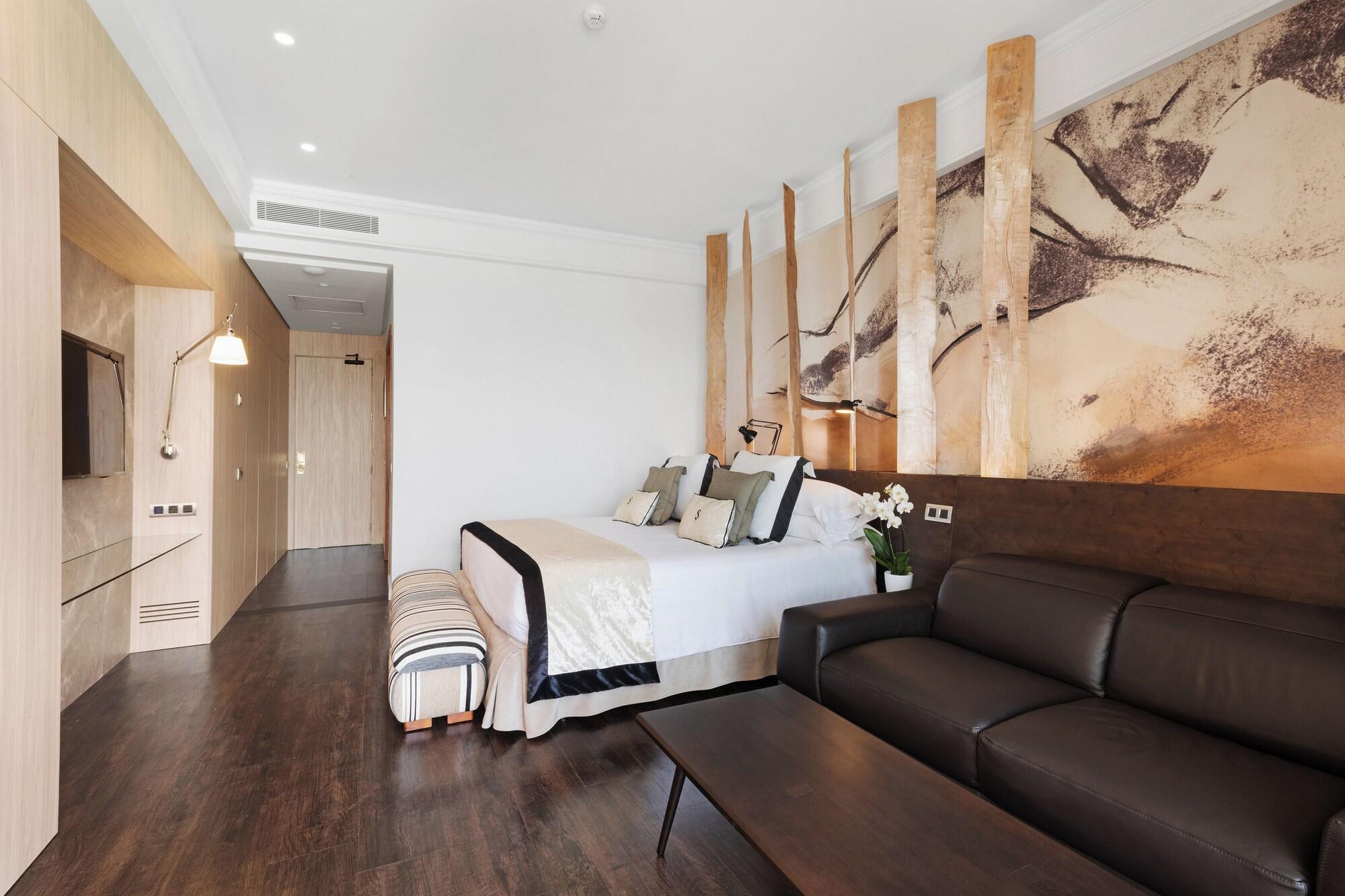 Superior, Double Bed, Terrace, Pool Access