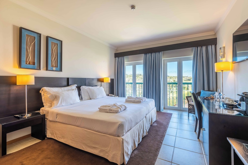 غرفة قياسية بسرير مزدوج أو سريرين منفصلين، Vale D'oliveiras Quinta Resort And Spa 2/5