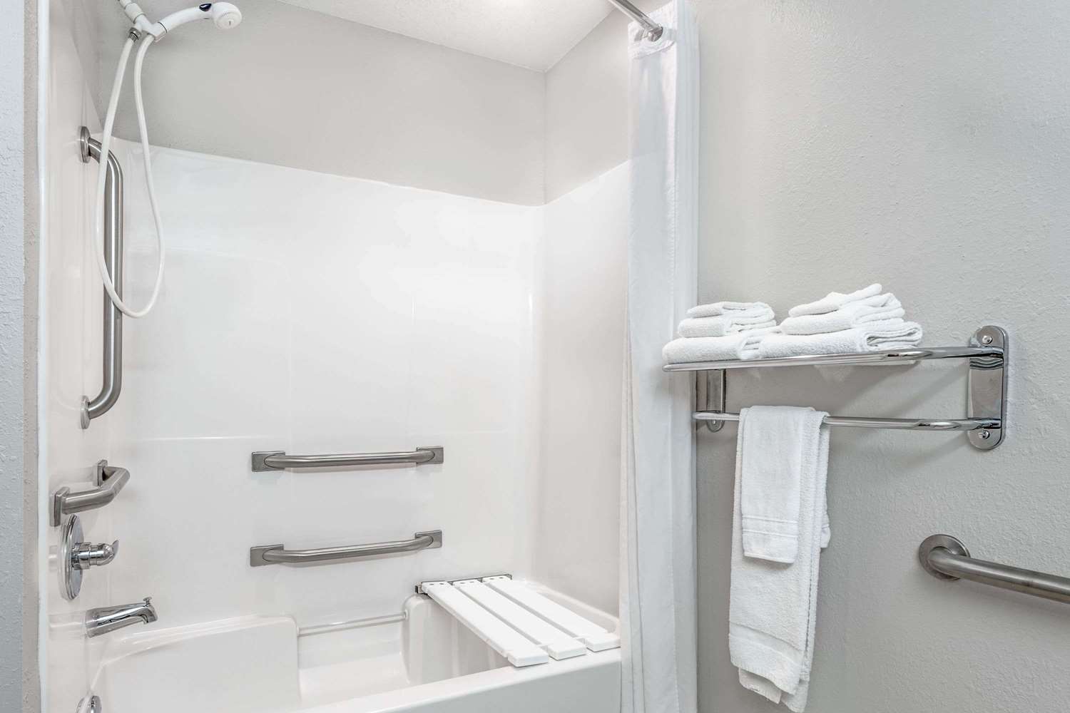 Microtel Inn & Suites by Wyndham Bremen 10/10