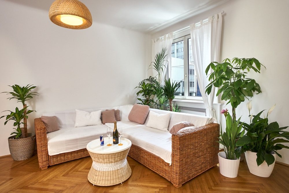 Opera City Center Apartments 38/50