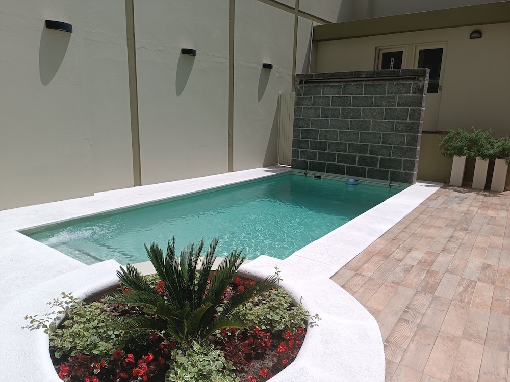 Ayres De Recoleta 47/53
