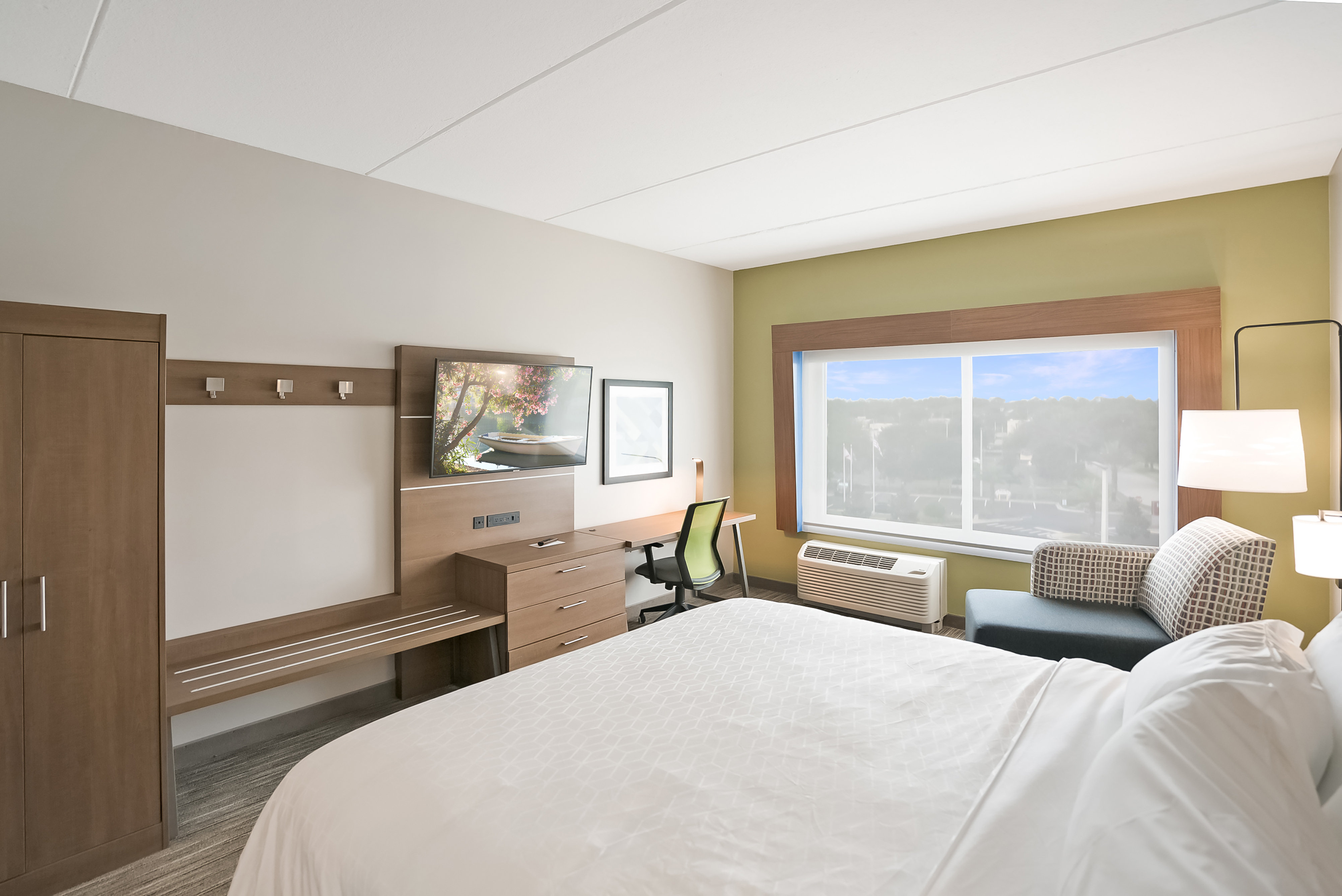 Leisure, King Bed