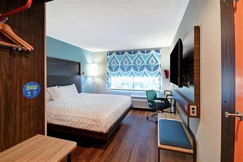 Room, Queen Bed, Accessible
