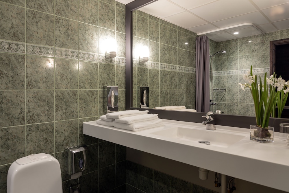Metropol Hotel 57/59
