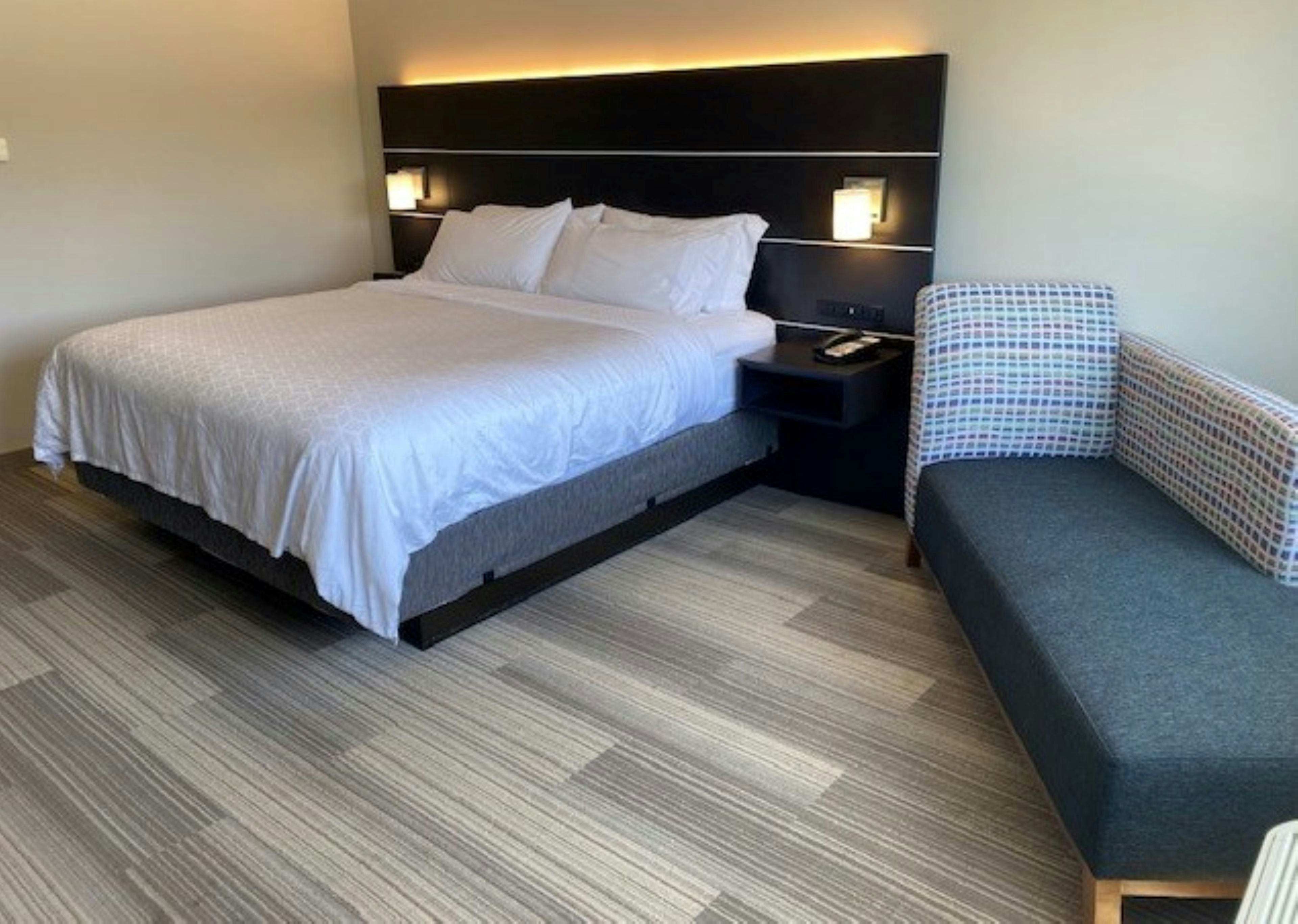 Leisure, King Bed