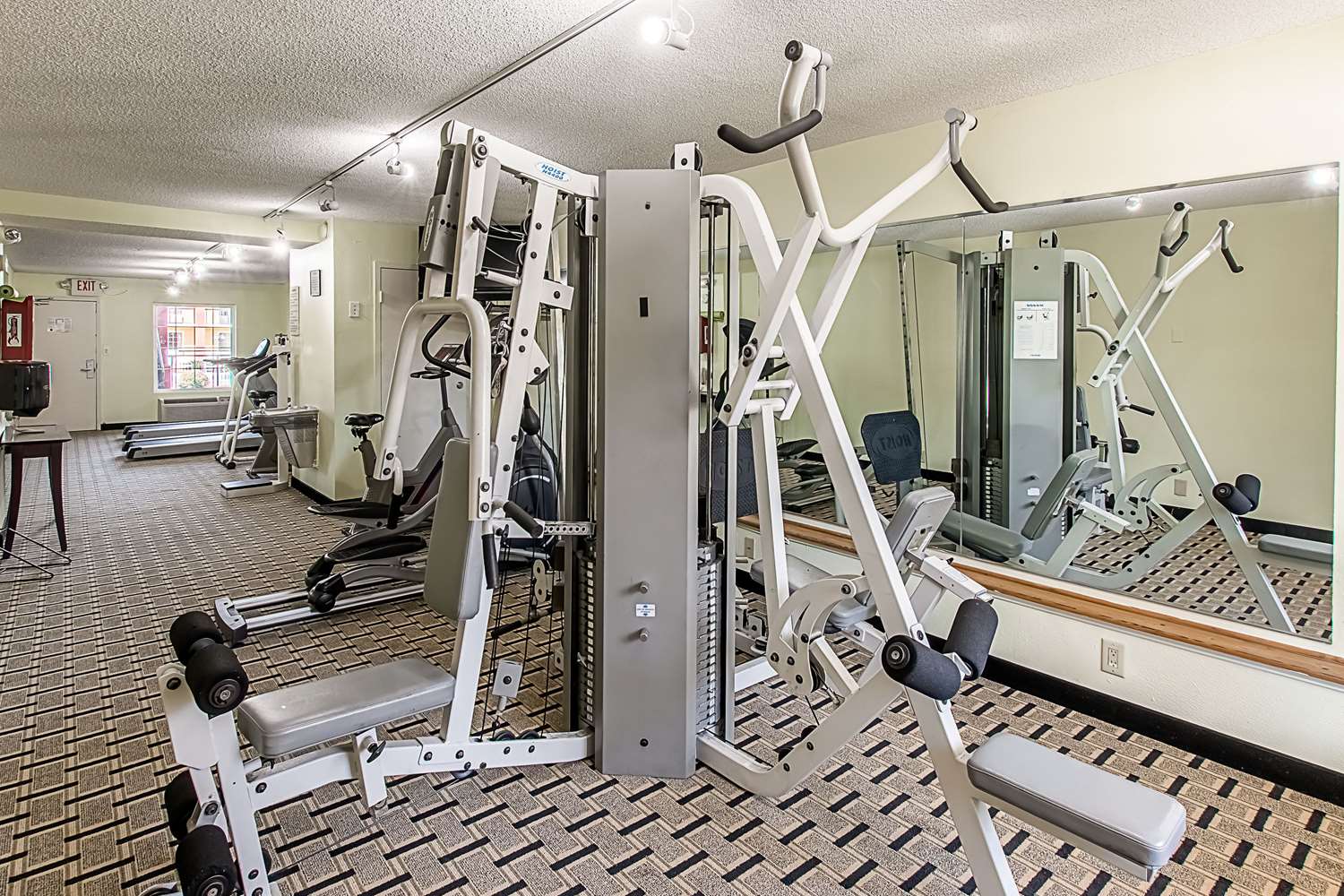 Clarion Inn Columbia Airport 8/23