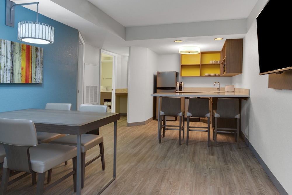 Holiday Inn Resort Orlando Suites - Waterpark 60/80
