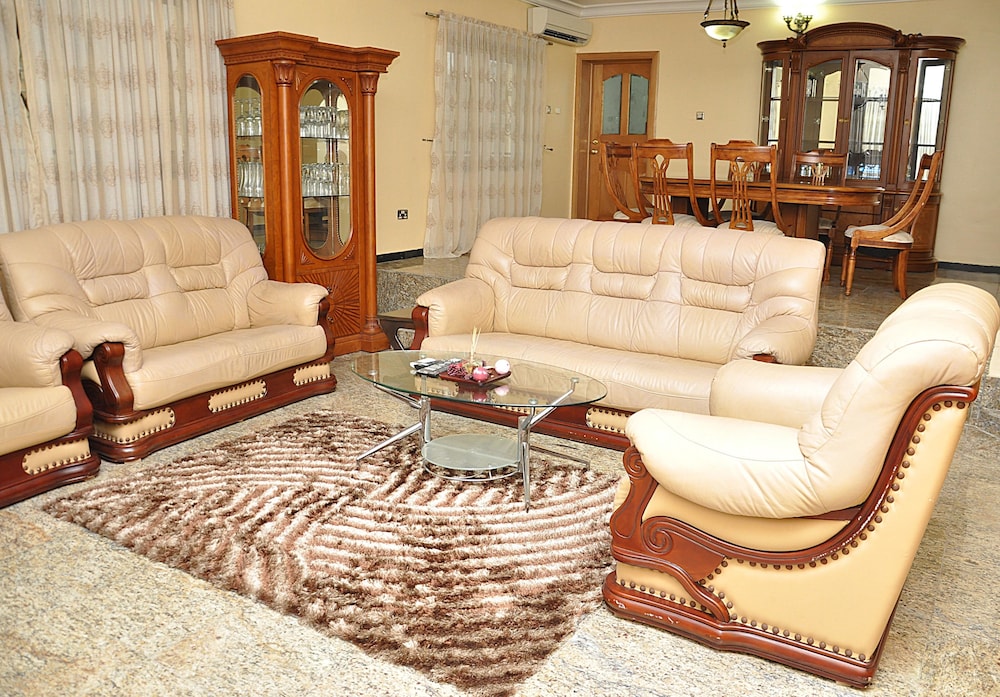 Topaz Luxury Suites & Apartments 20/40