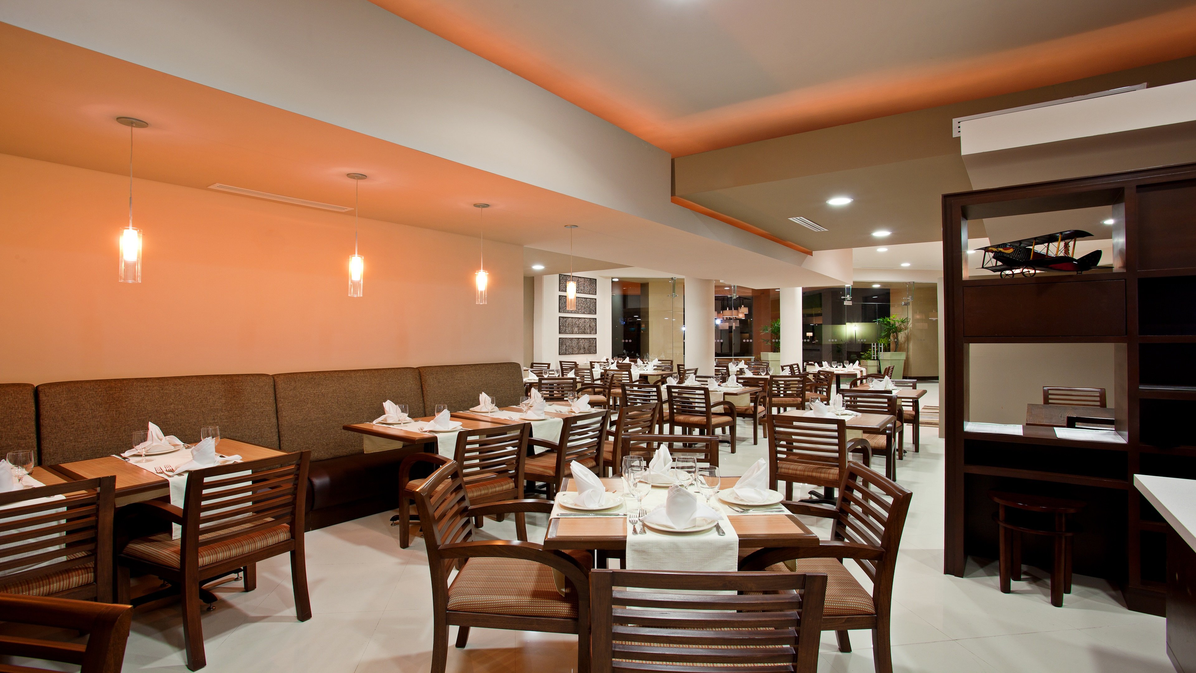 Holiday Inn Tijuana Zona Rio 53/74