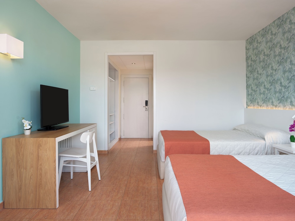 Hotel Piramide Salou 19/50