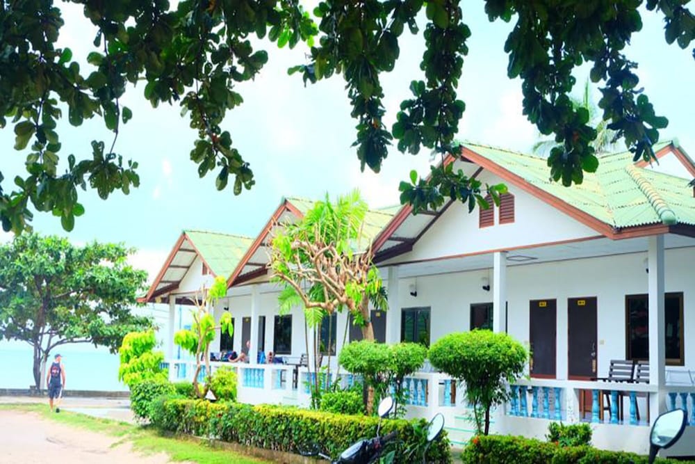 Bay Beach Resort 5/50
