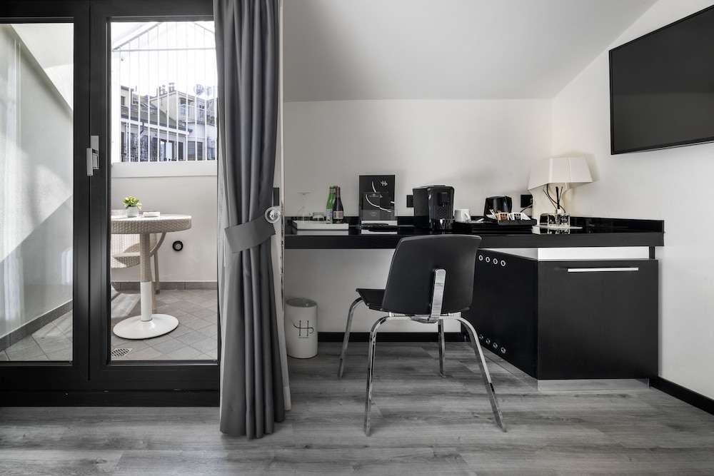 LHP Hotel Napoleon 47/64