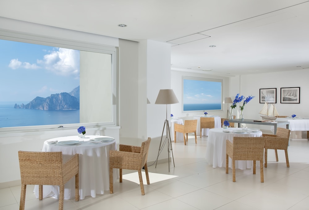 Relais Blu 32/51