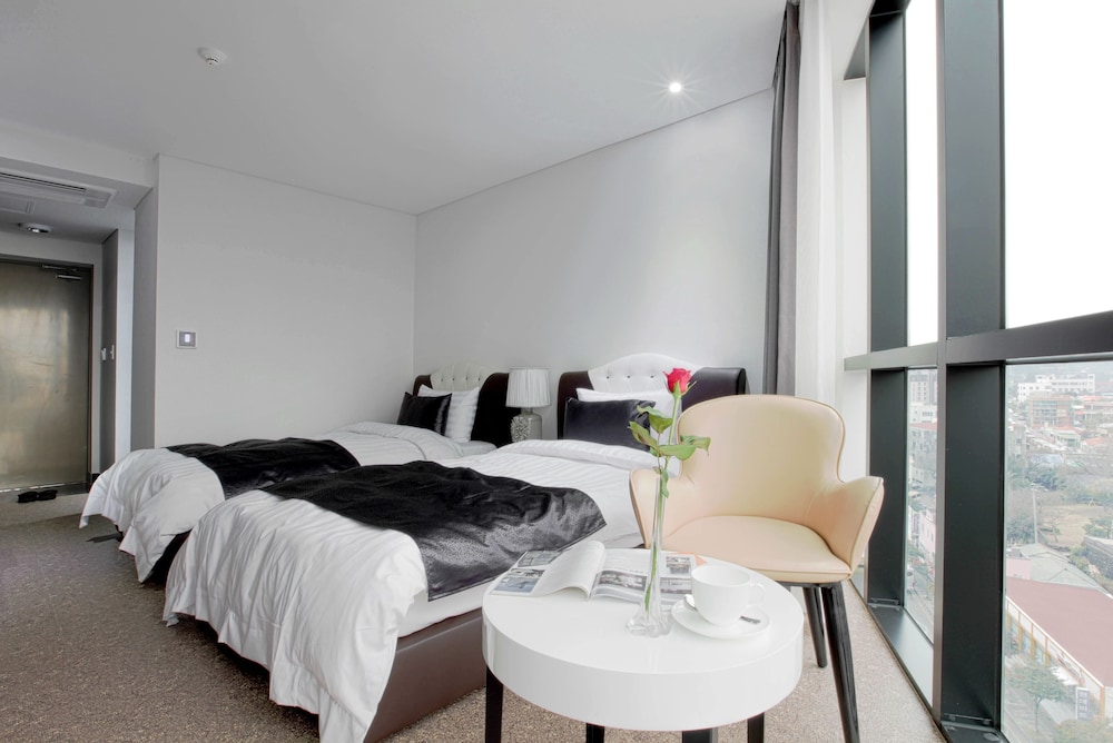 Eins Hotel 22/47