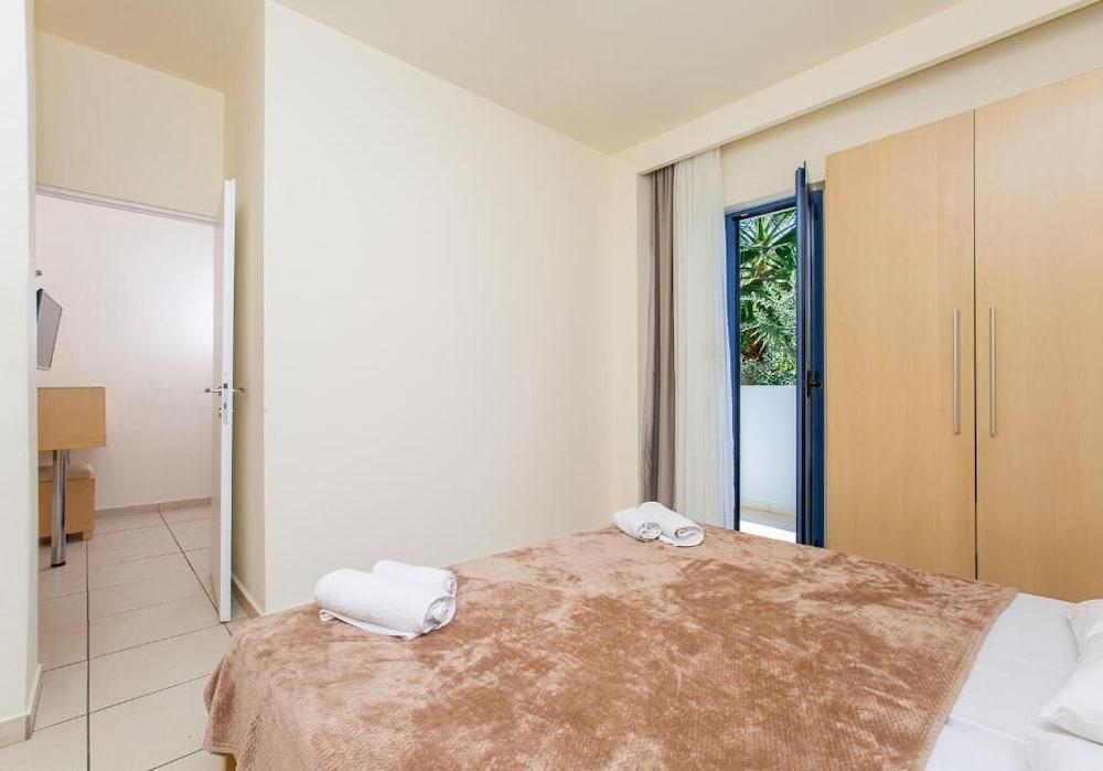 Hermes Hotel Malia 32/46