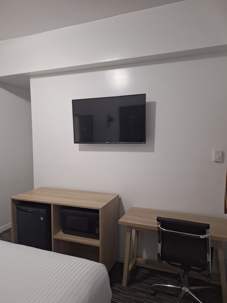 BUSINESS, DELUXE, DOUBLE BED