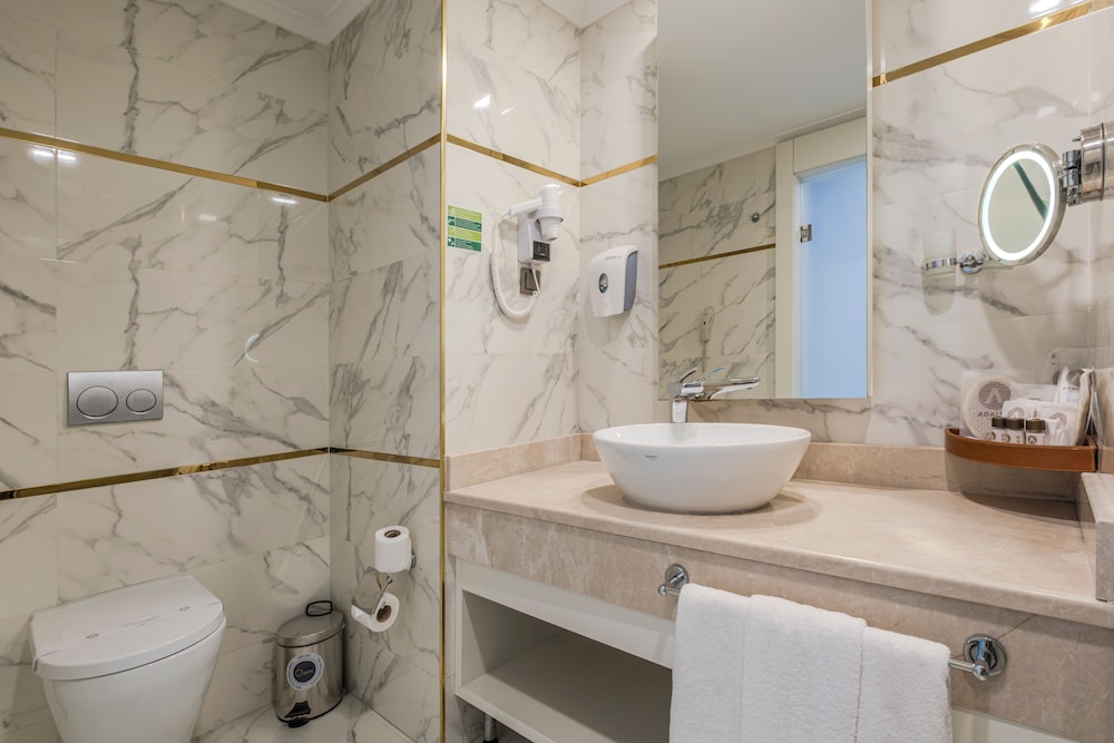 Adalya Elite Lara Hotel 71/72