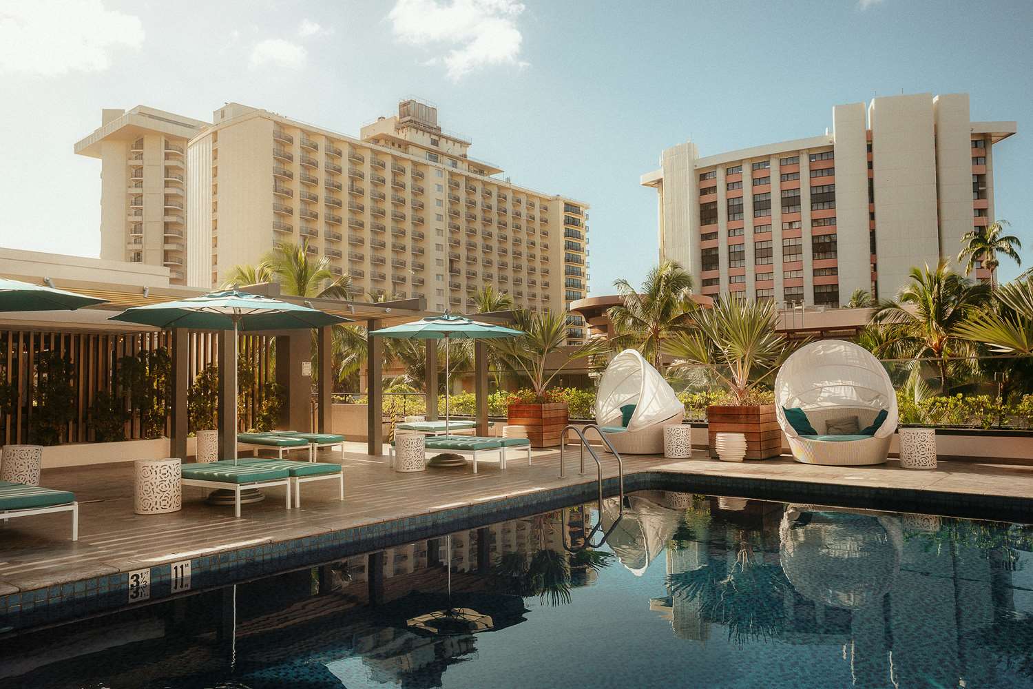 OUTRIGGER Waikiki Beachcomber 75/75