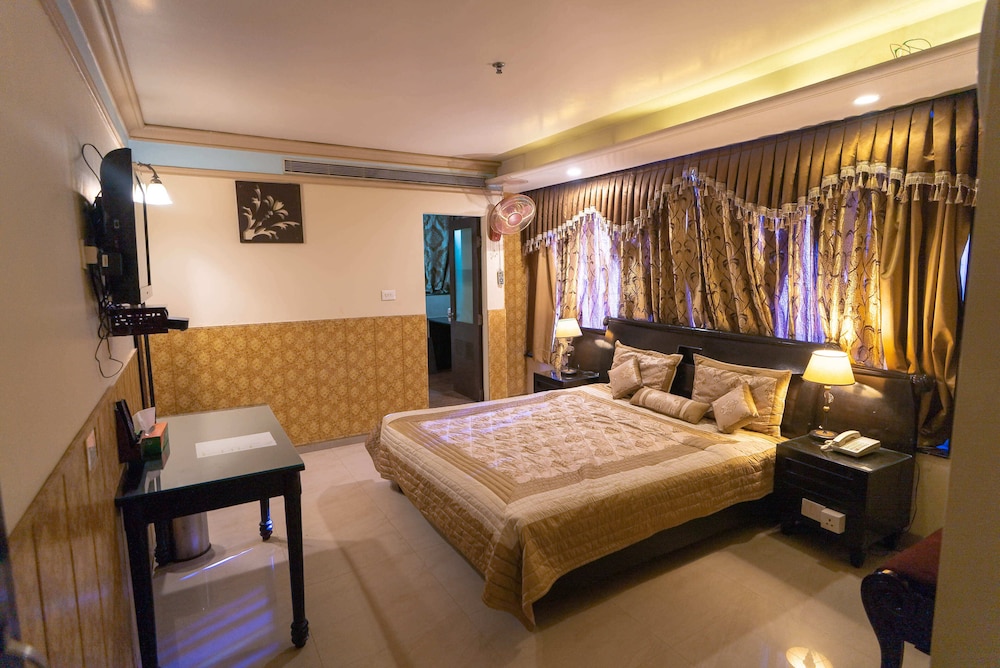 Room, Queen Bed