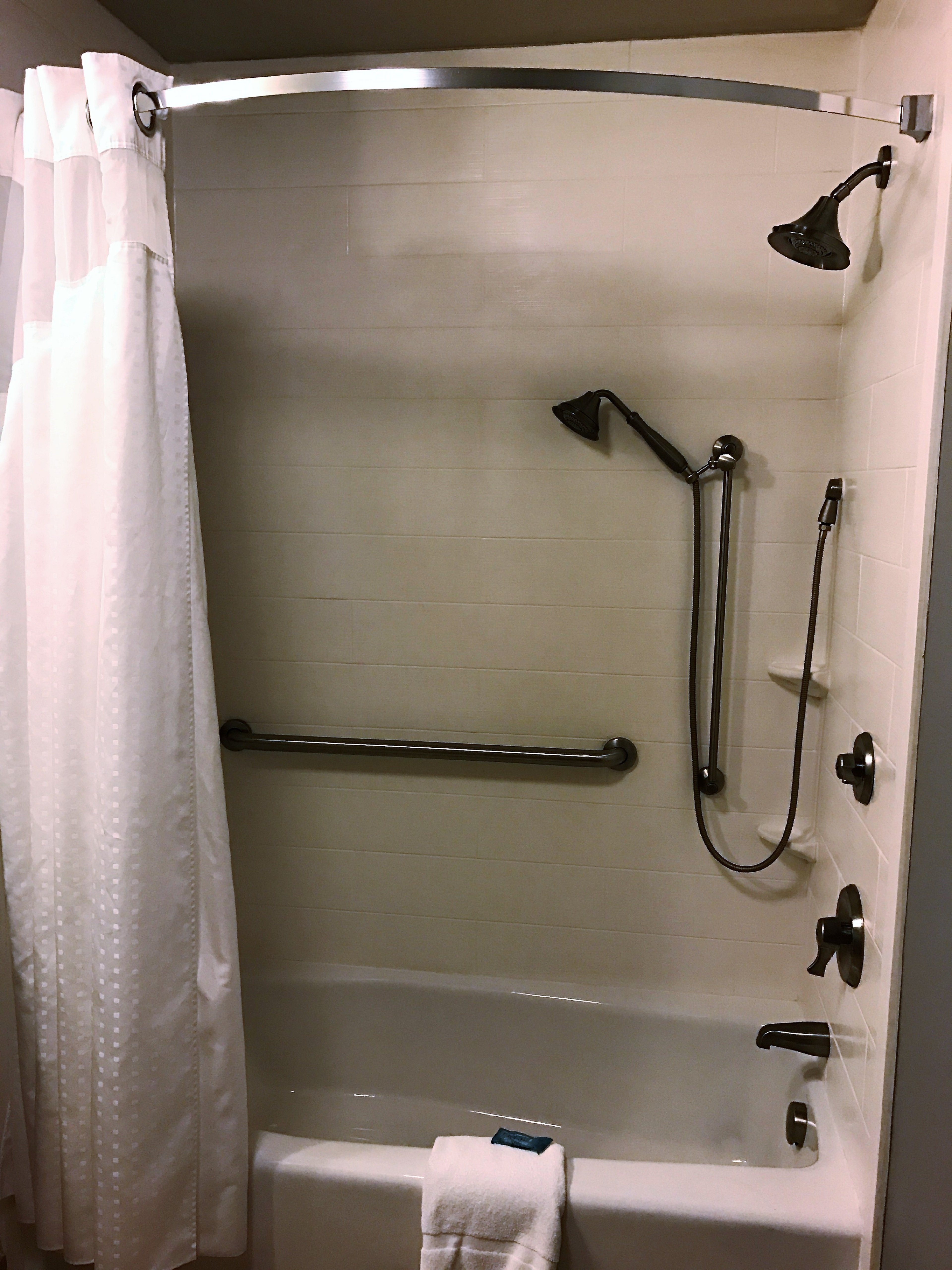 Holiday Inn Express Hotel and Suites Perry-National Fairground Area 68/68